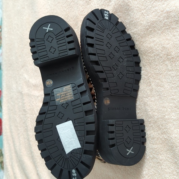 NEW Gianni Bini Combat Boots Animal Print Women Size 6.5 Leopard cheetah - Picture 6 of 7